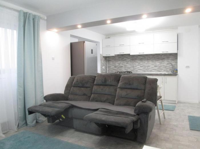 Apartament Sarra Targoviste Exteriér fotografie