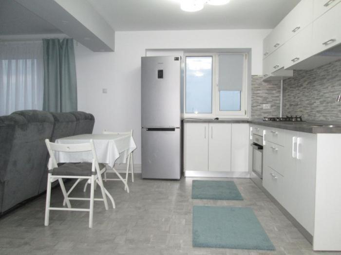 Apartament Sarra Targoviste Exteriér fotografie